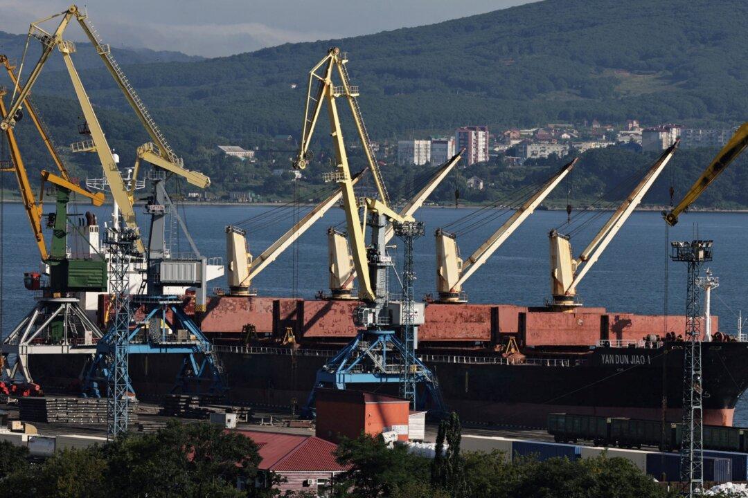 Oil Rises for 2nd Day as Banking Fears Ease for Now