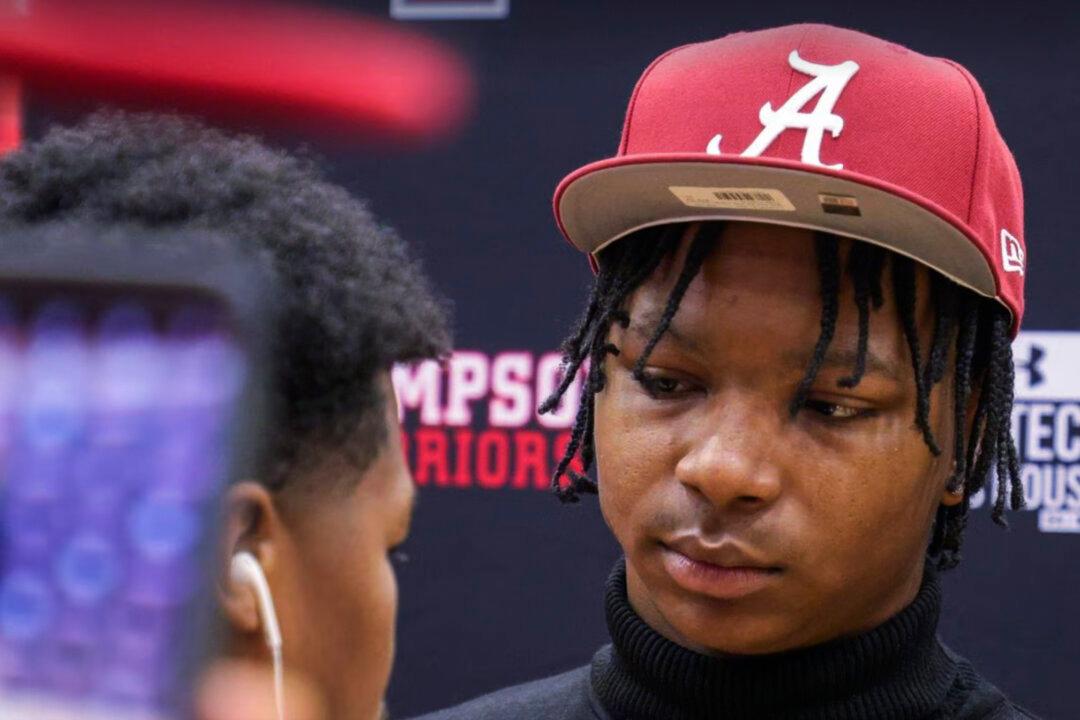 Deputies: Alabama Player Drove 141 mph to Evade Traffic Stop