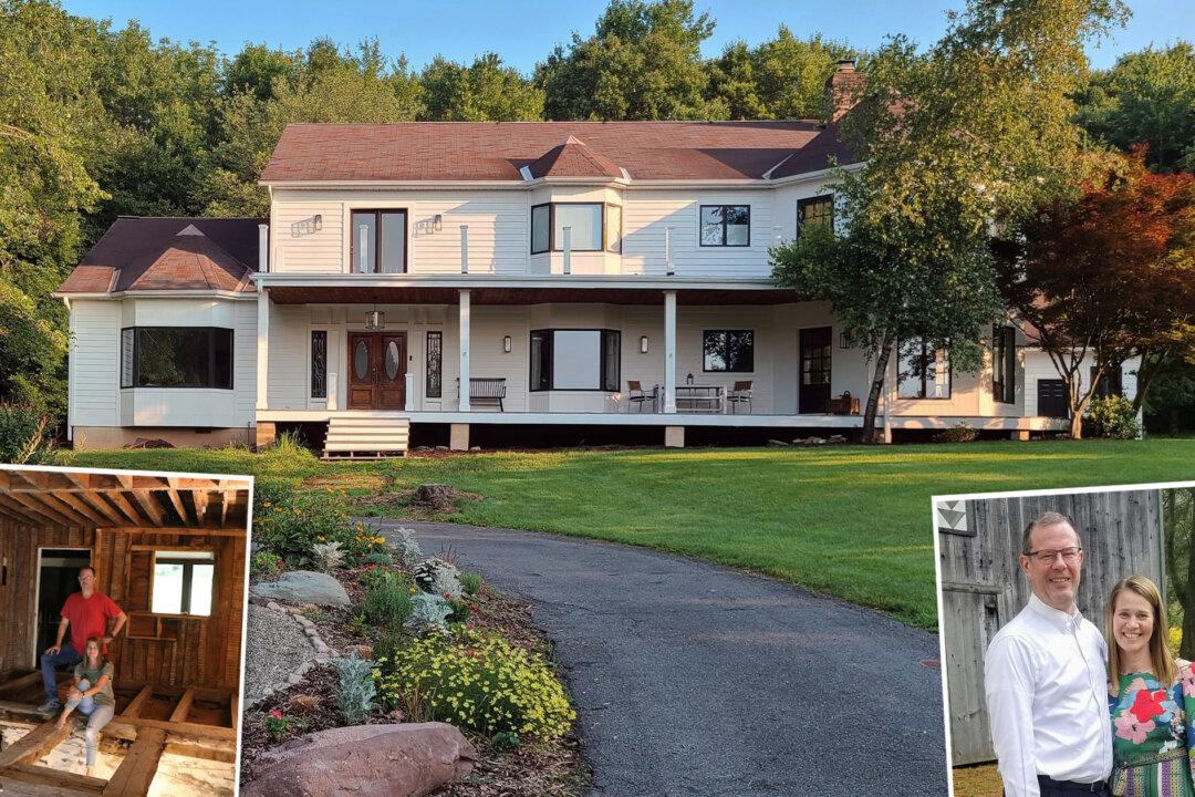 PHOTOS: Couple Spends 5 Years Restoring 19th-Century Rundown Farmhouse—It’s Unrecognizable