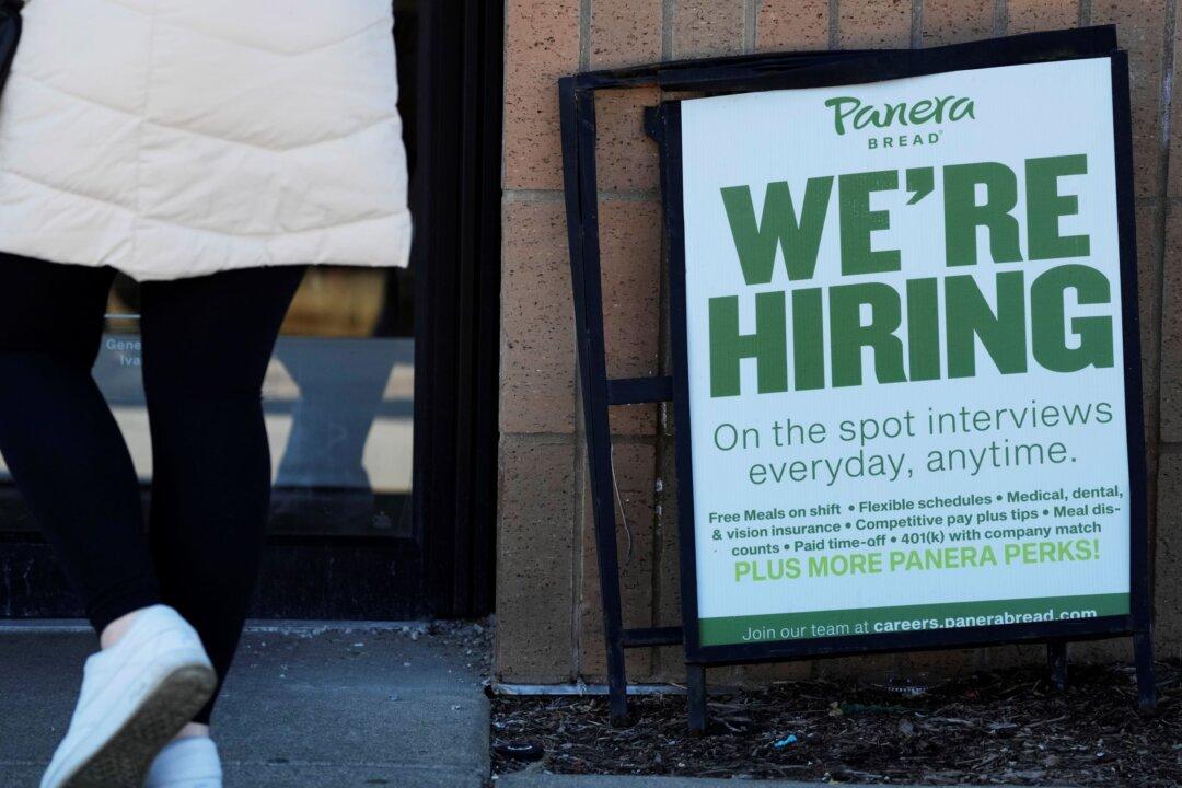 More Americans File for Jobless Claims; Layoffs Remain Low