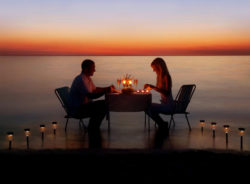 When dining at fine restaurants, consider prix fixe meals or join a loyalty program to take part in special menu offerings or birthday/anniversary discounts. (Mirelle/Shutterstock)