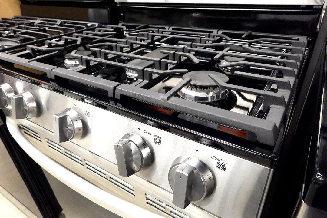 Energy Secretary Acknowledges Half of Gas Stoves Could Be Impacted by Government Proposal