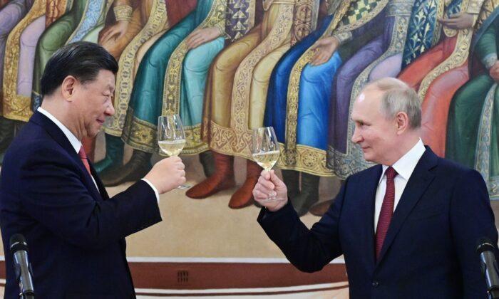 Beijing Pledges to Stand Shoulder to Shoulder With Russia