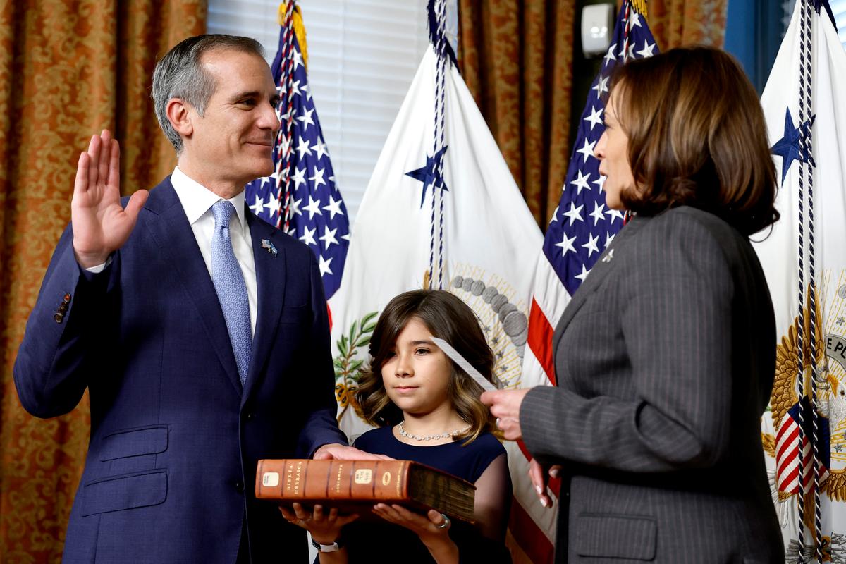 Eric Garcetti Sworn in as US Ambassador to India
