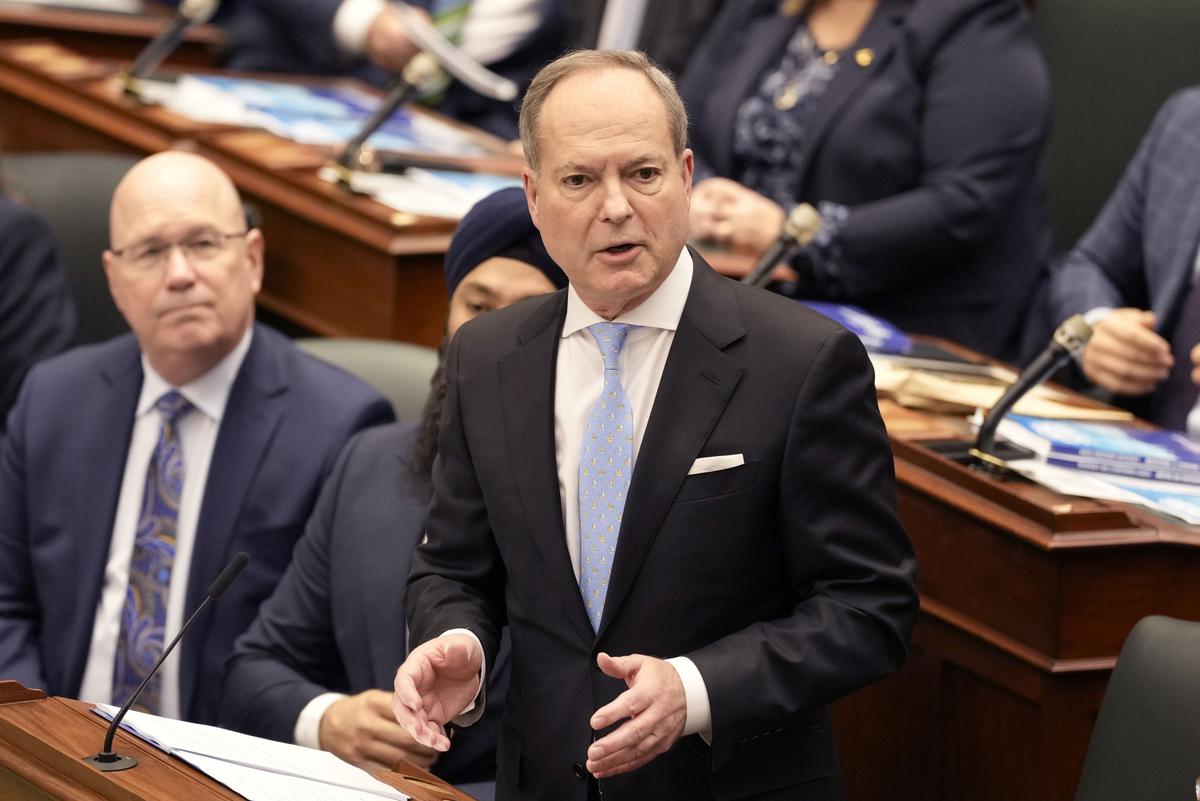 Ontario to Extend Cut on Gas, Fuel Taxes Through June 2024