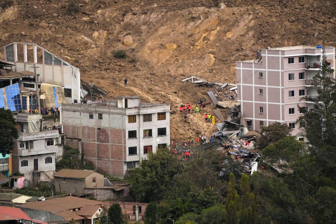 Landslide in Ecuador Kills at Least 7, With Dozens Missing