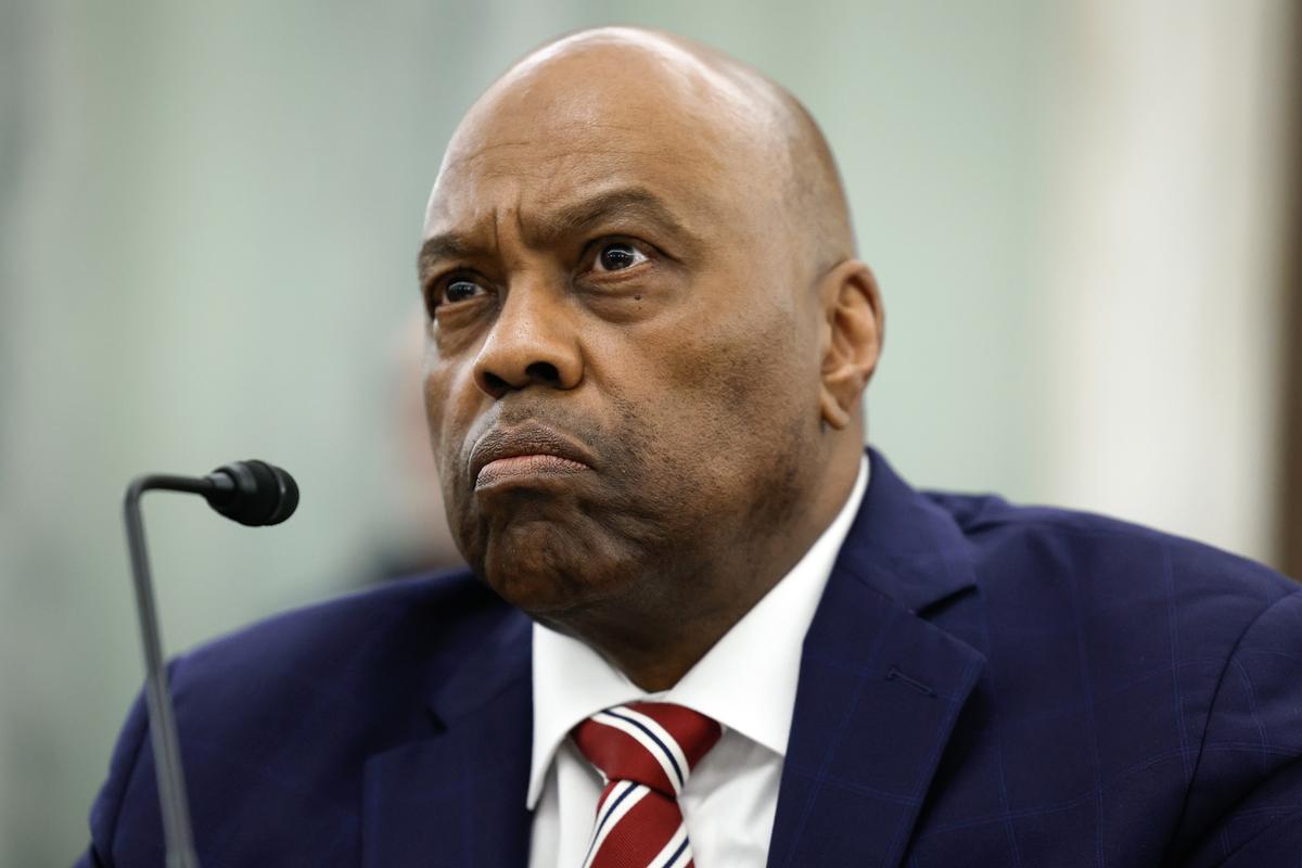 Biden’s FAA Nominee Withdraws After Debate Over His Qualifications