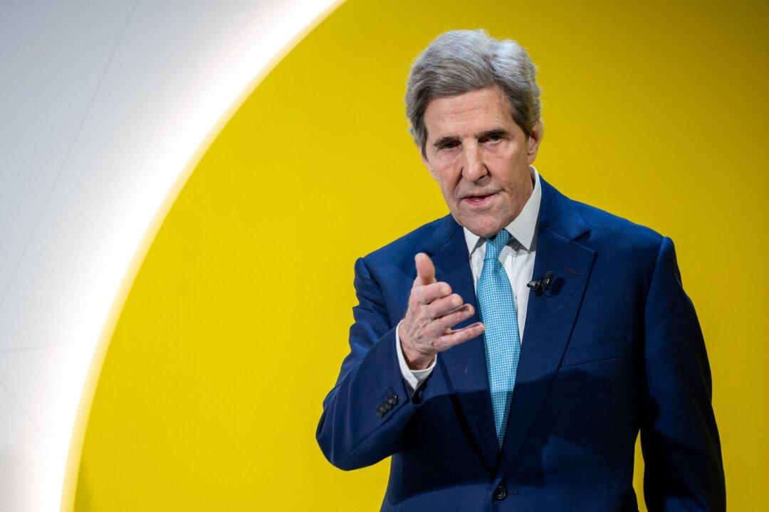 Climate Envoy Kerry Won’t Share Staff Names to Congress, Saying It’s Not ‘Required’
