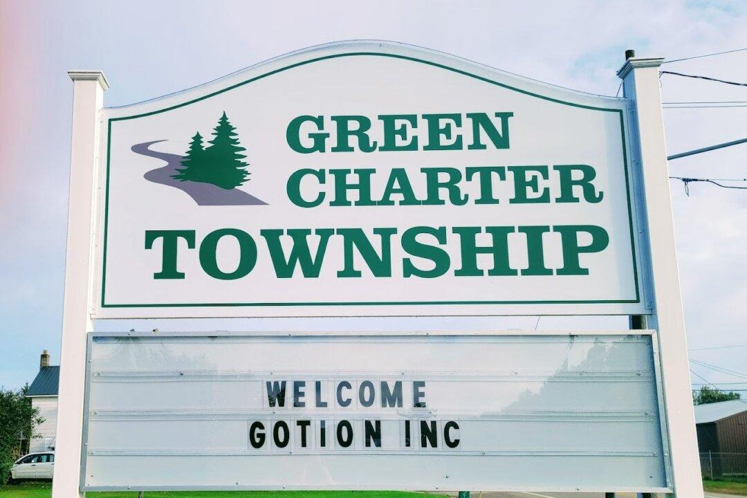 Lawmaker Raises Concern Over CCP-Linked Project Near US Military Base