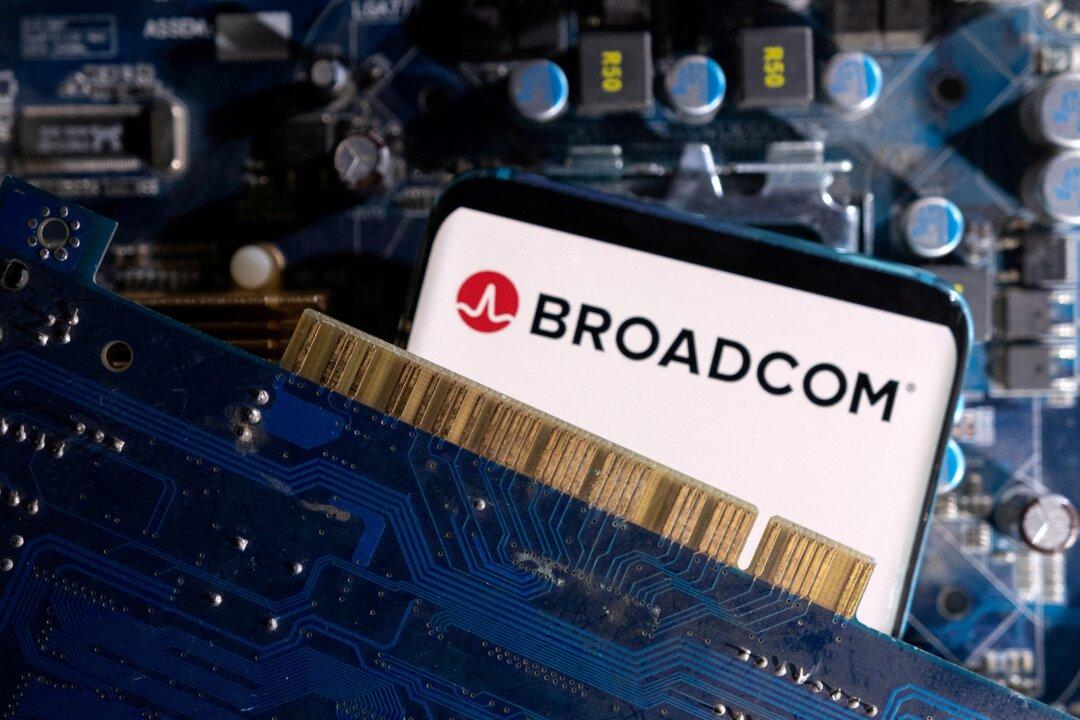 UK to Examine Broadcom’s $61 Billion VMware Deal in Depth