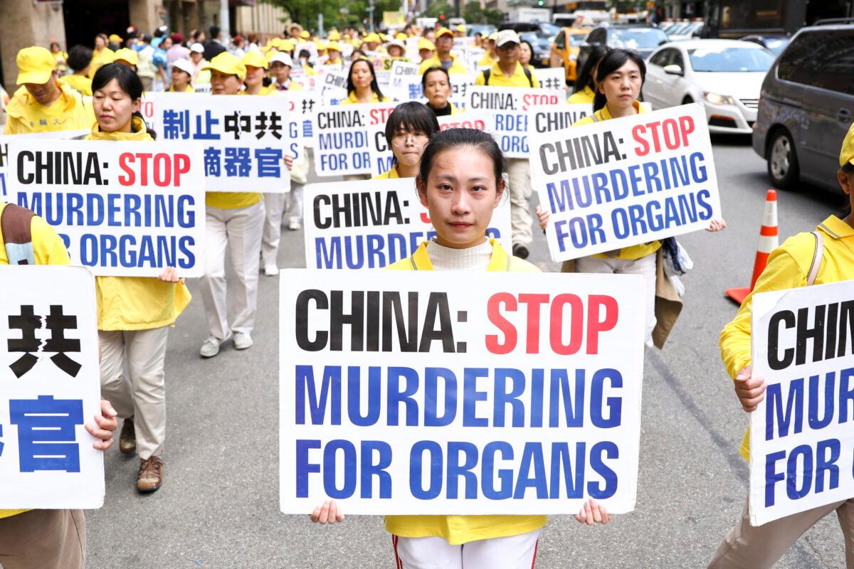 Falun Dafa parade in Manhattan, New York City, on May 16, 2019. (Samira Bouaou/The Epoch Times)