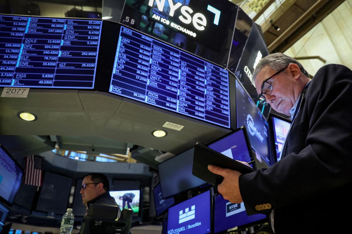 Wall Street Opens Higher as Bank Fears Fade, Focus on Inflation Data