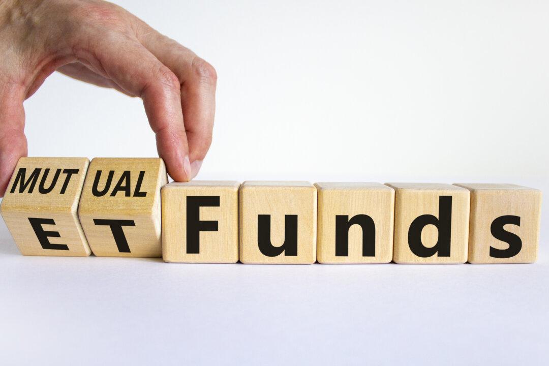 Choosing Between Look-alike ETFs and Mutual Funds