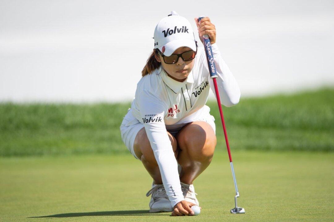 Mi Hyang Lee Sits on Top After First Round of LA Open