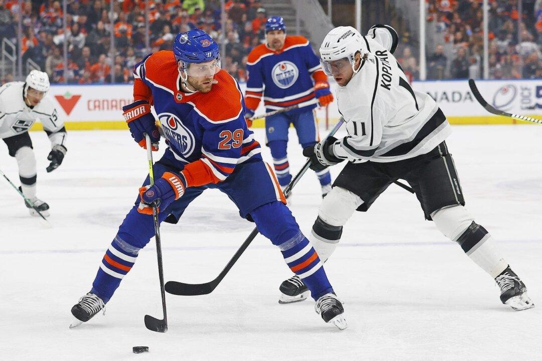 Oilers Blank Kings, Move Into 2nd in Division