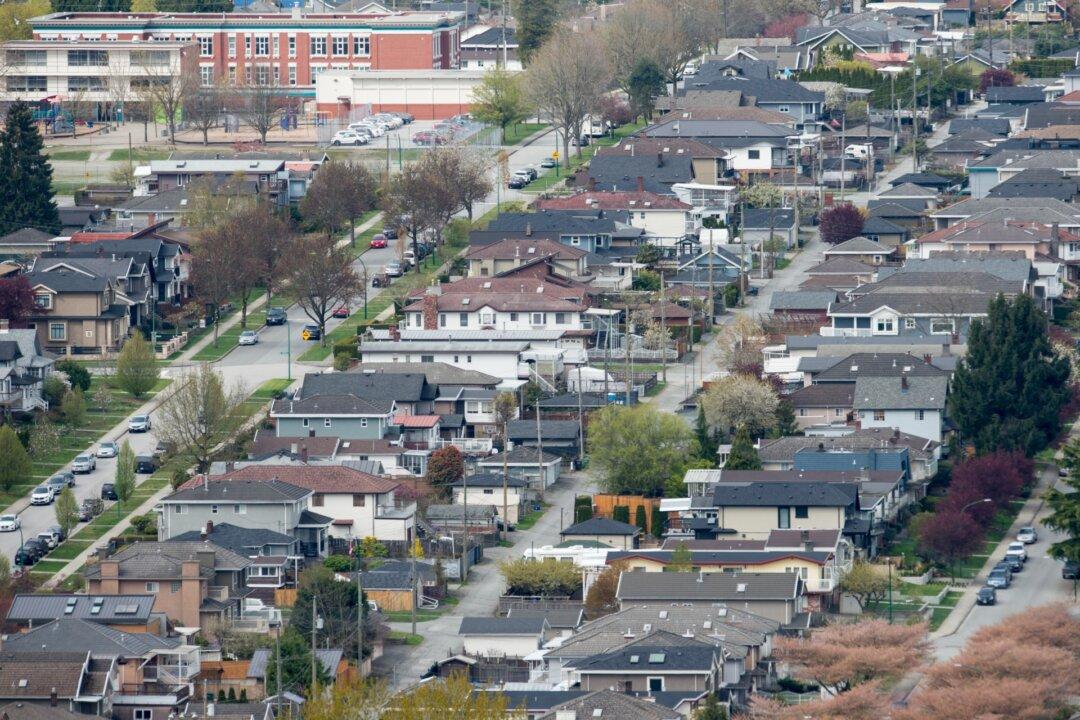 Federal Agency Tells Lenders to Give Struggling Homeowners Mortgage Relief