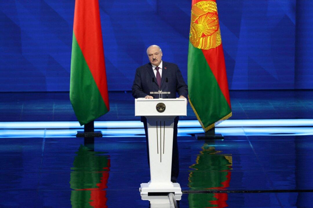 Lukashenko: Russia Could Put Intercontinental Missiles in Belarus If Necessary