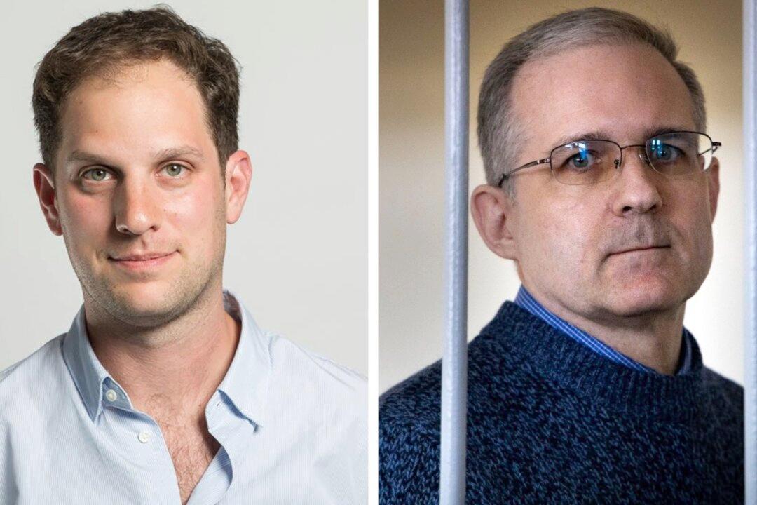 Blinken Calls on Russia to Release US Journalist, Ex-Marine Accused of Espionage