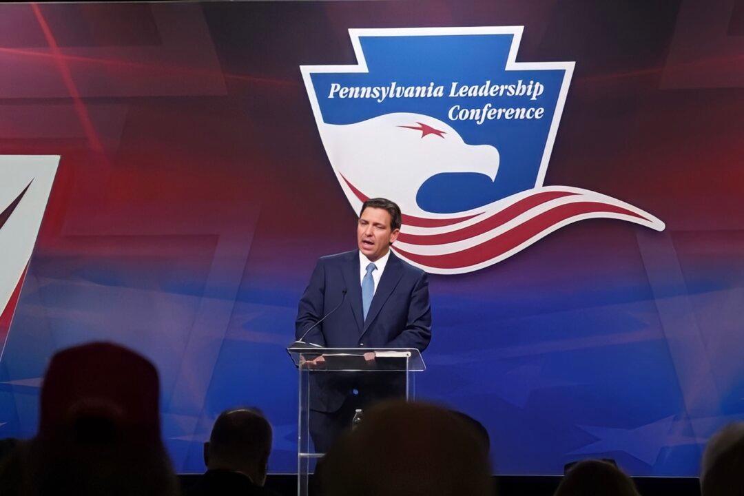 DeSantis Denounces Weaponization of Federal Bureaucracy, Says President Should ‘Clean House’