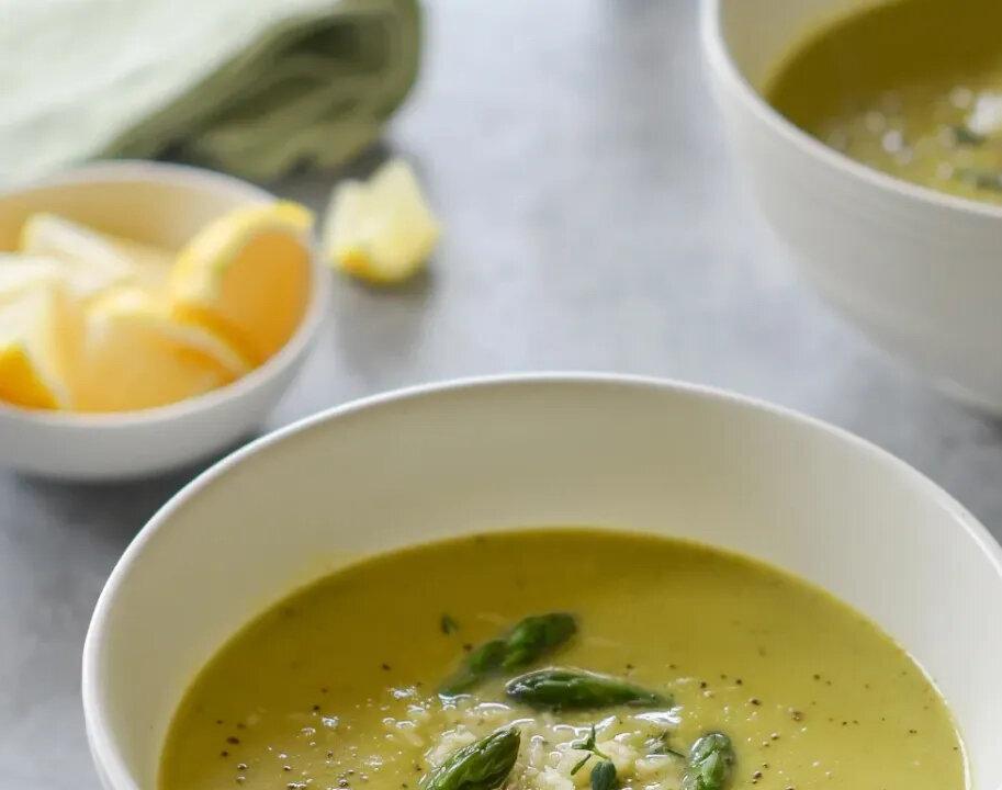 Asparagus Soup With Lemon and Parmesan