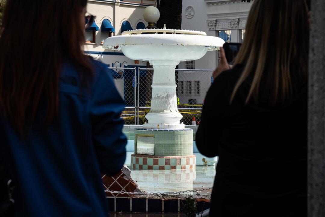 Orange County Officials Chip in for Plaza Park Fountain Restoration After Car Crash
