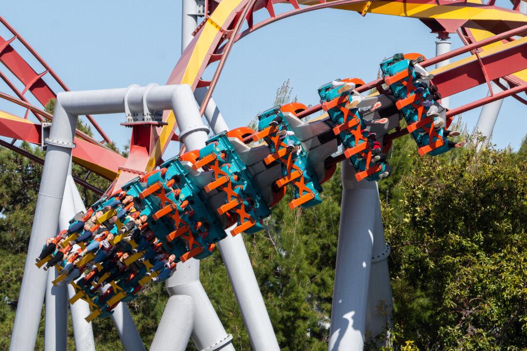 Knott’s Berry Farm to Reinstate Chaperone Policy