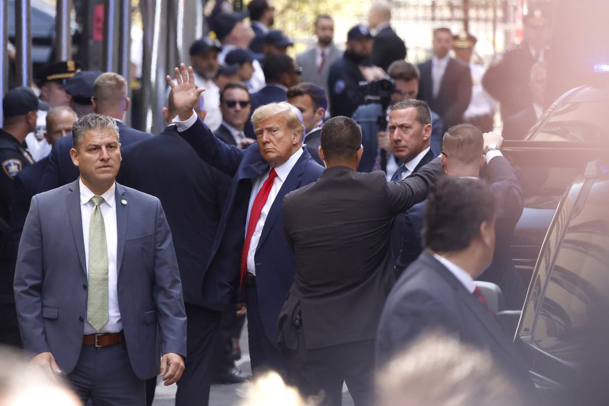 Trump Arrives at Manhattan Courthouse Ahead of Arraignment