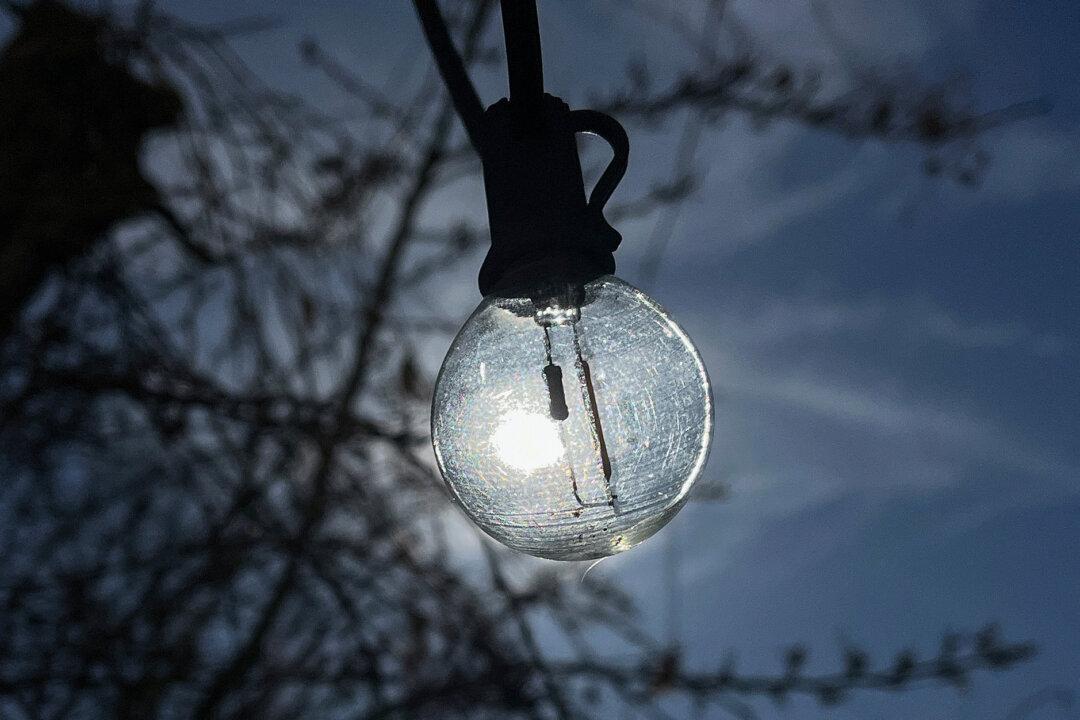 Biden Admin Moving Ahead With Ban on Incandescent Lightbulbs