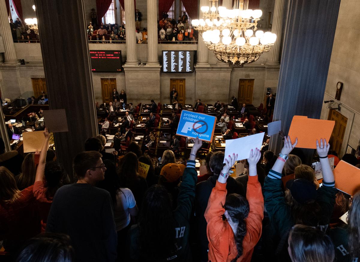 Tennessee GOP Lawmakers Move to Expel Democrats Who Joined Protest Inside State Capitol