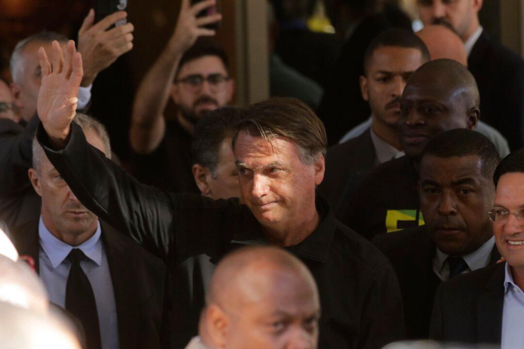 Former Brazilian President Bolsonaro Questioned About Gifts of Diamond Jewelry