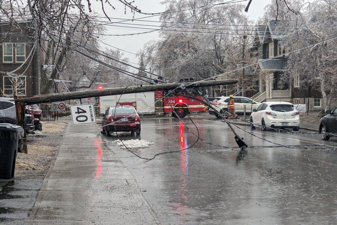 2 Dead, Over a Million Without Power After Ice Storm Hits Canada
