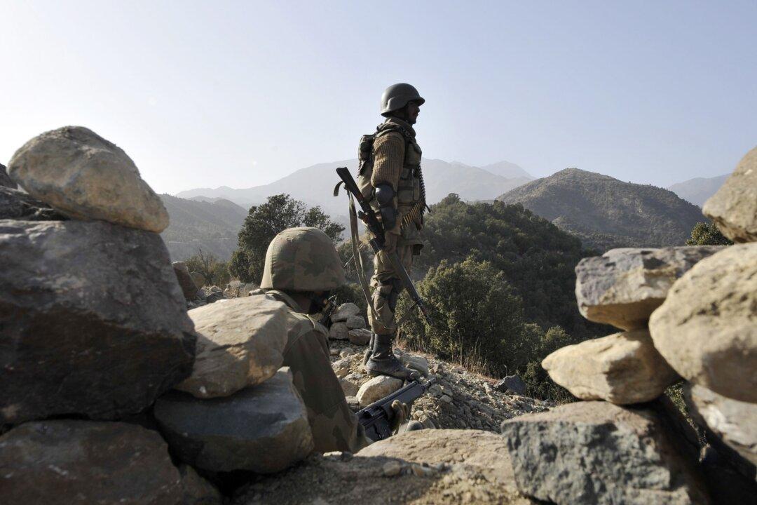 Pakistan: Military Kills 8 Militant Near Afghanistan Border