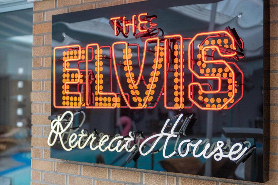 Elvis Slept Here? Maybe. but Now You Can at Kansas City Area’s New Elvis Retreat House