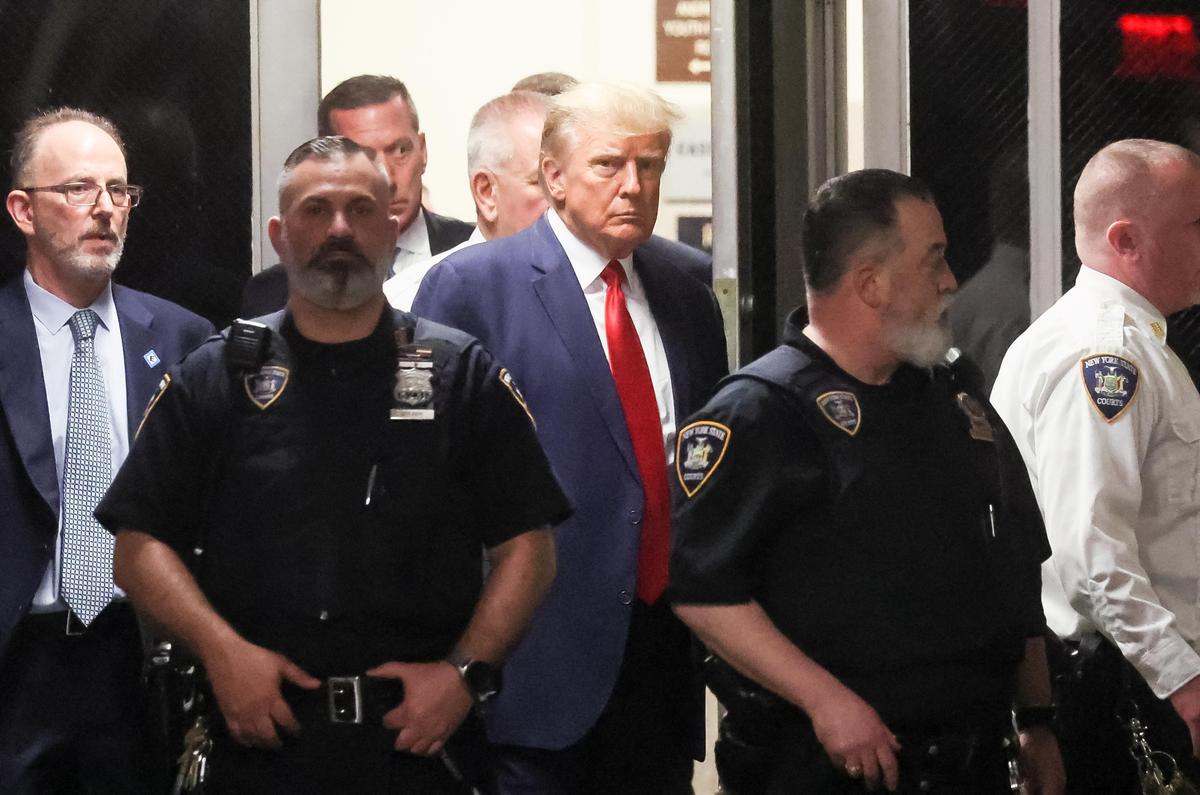 Legal Experts Break Down Flaws in Trump Indictment