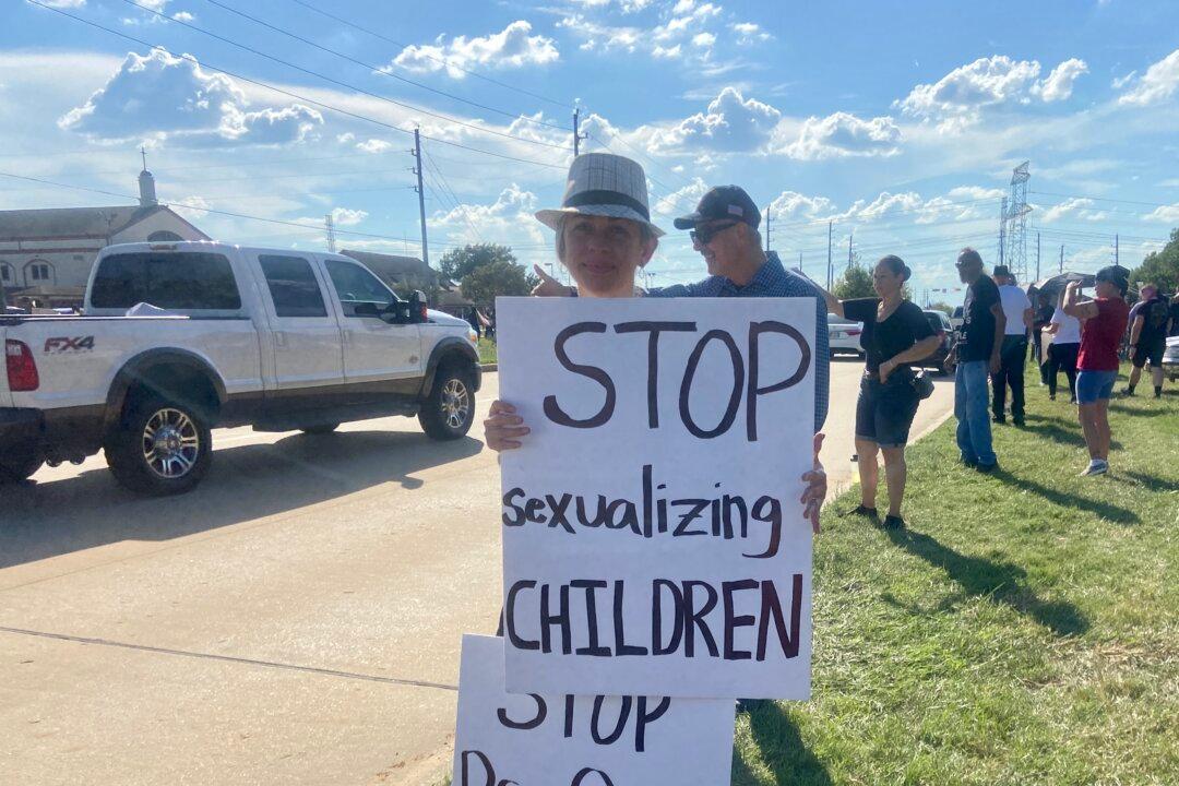 Texas Senate Passes Bills Banning Child Gender Modification and Drag Shows for Kids