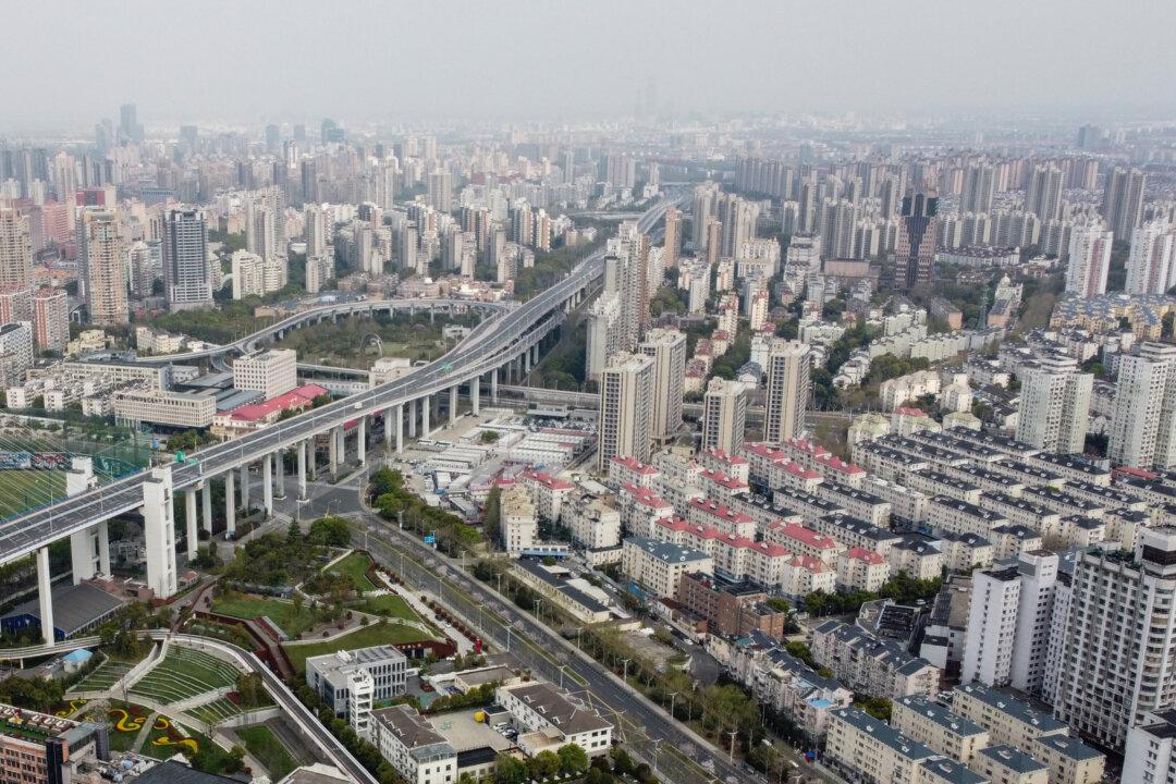 China Struggles to Find Solutions for Local Government Debt Problem: Experts