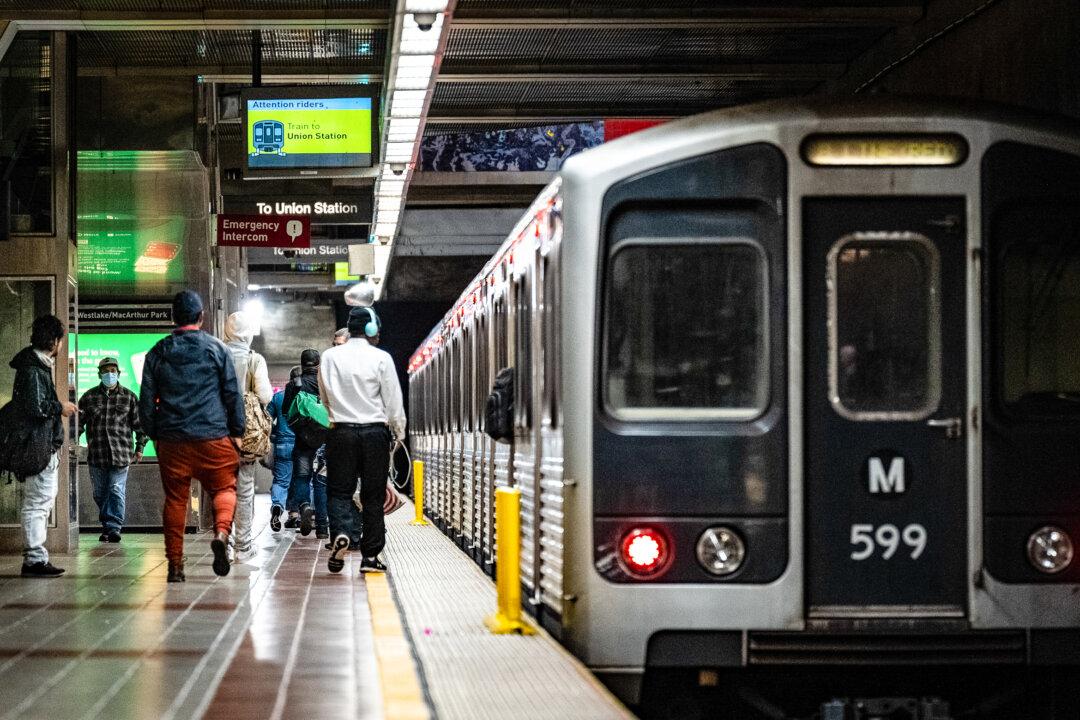 2 Separate Stabbings Reported at or Near Los Angeles Metro Stations