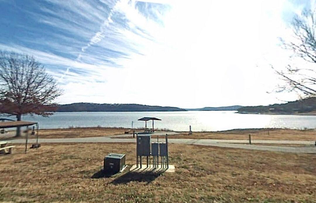 Bodies of Missing Musician, Son Recovered From Arkansas Lake