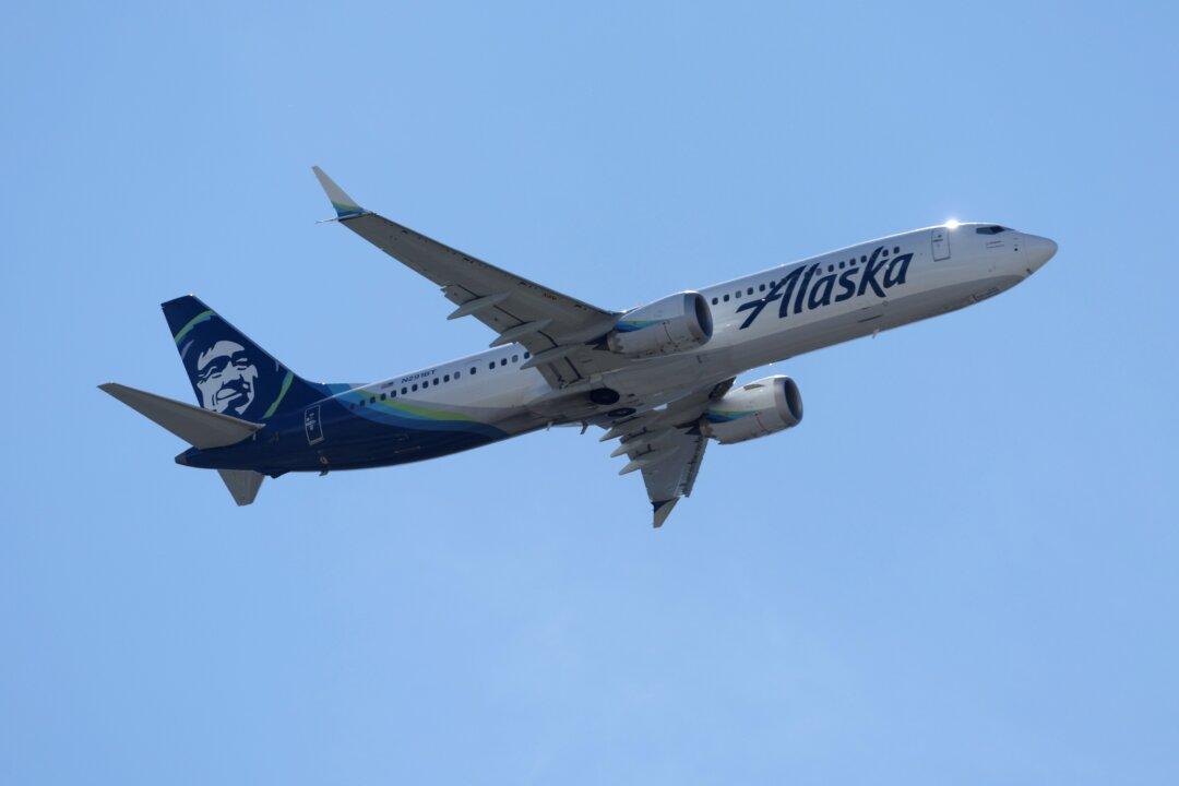 Alaska Airlines Pilot Charged With Attempted Murder Suffered ‘Panic Attack’ Mid-Flight, Lawyers Say