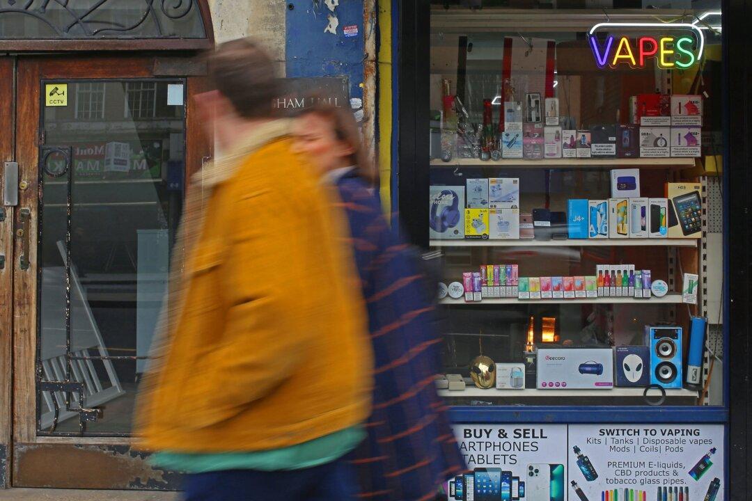 Children’s Doctors Call for Disposable Vapes Ban