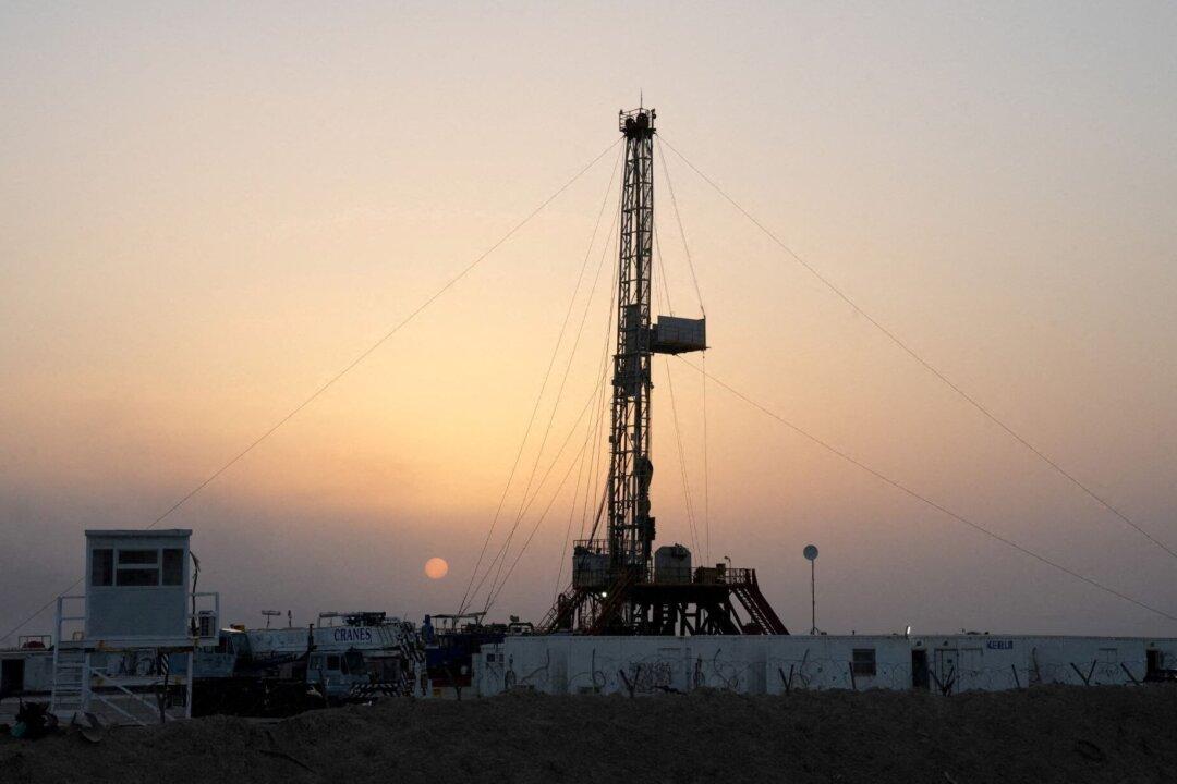 Oil Steadies as Market Awaits Key US Inflation Data