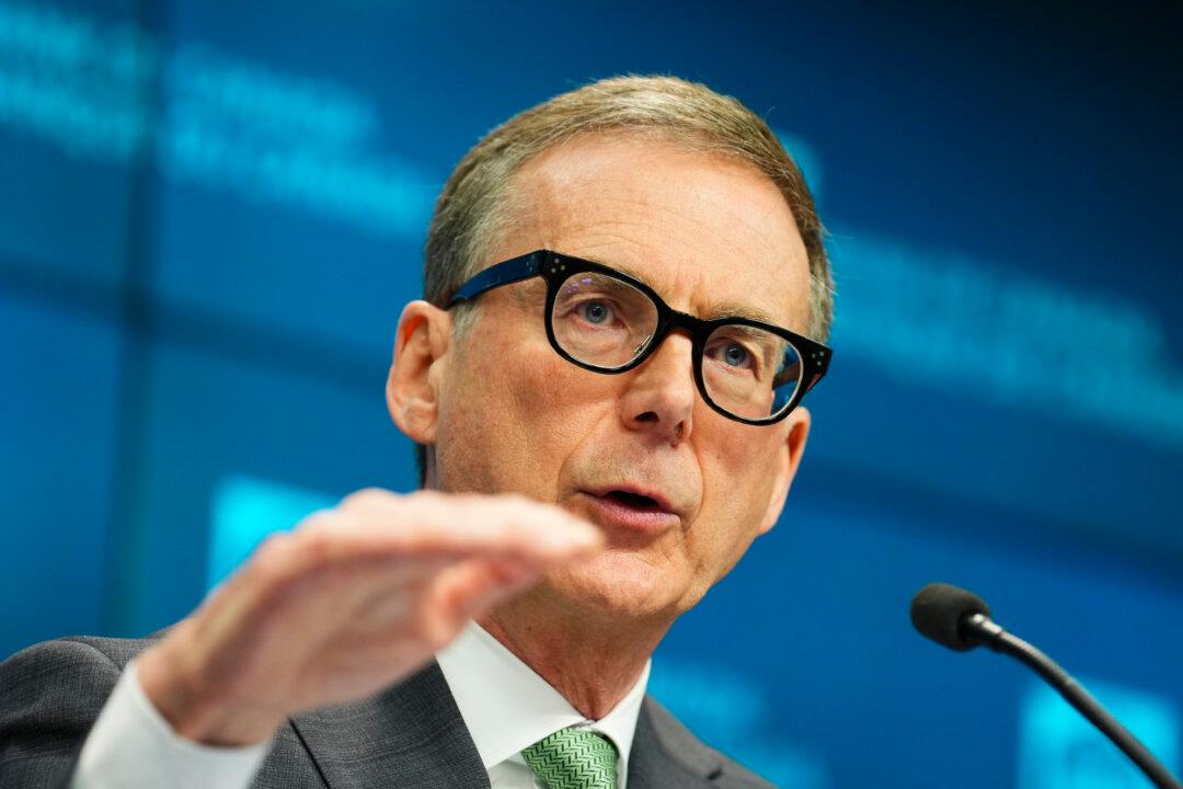 Bank of Canada Expects Canada to Avoid Recession, Some Economists Skeptical