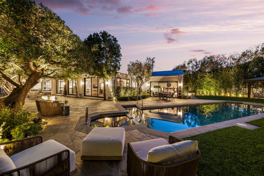 Hilltop Hideaway