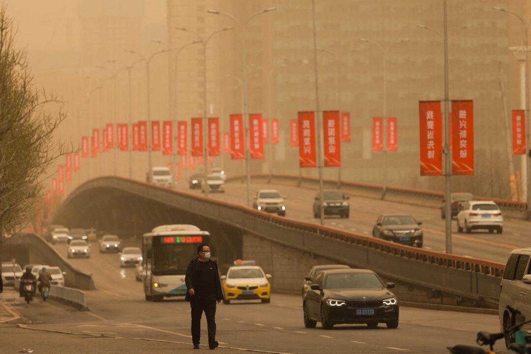 Sandstorms Shroud Beijing, Northern China