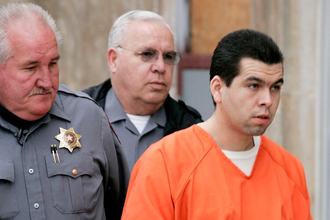 Oklahoma Death Row Inmate Plans to Reject Chance for Clemency Despite Maintaining His Innocence