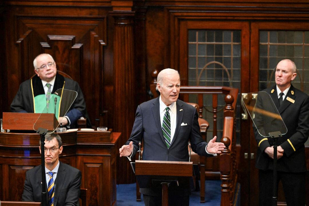 Biden Signs Measure Ending COVID-19 National Emergency
