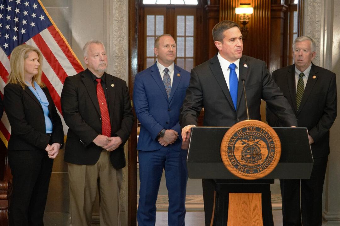 Missouri Judge Temporarily Blocks New Restrictions on Transgender Procedures