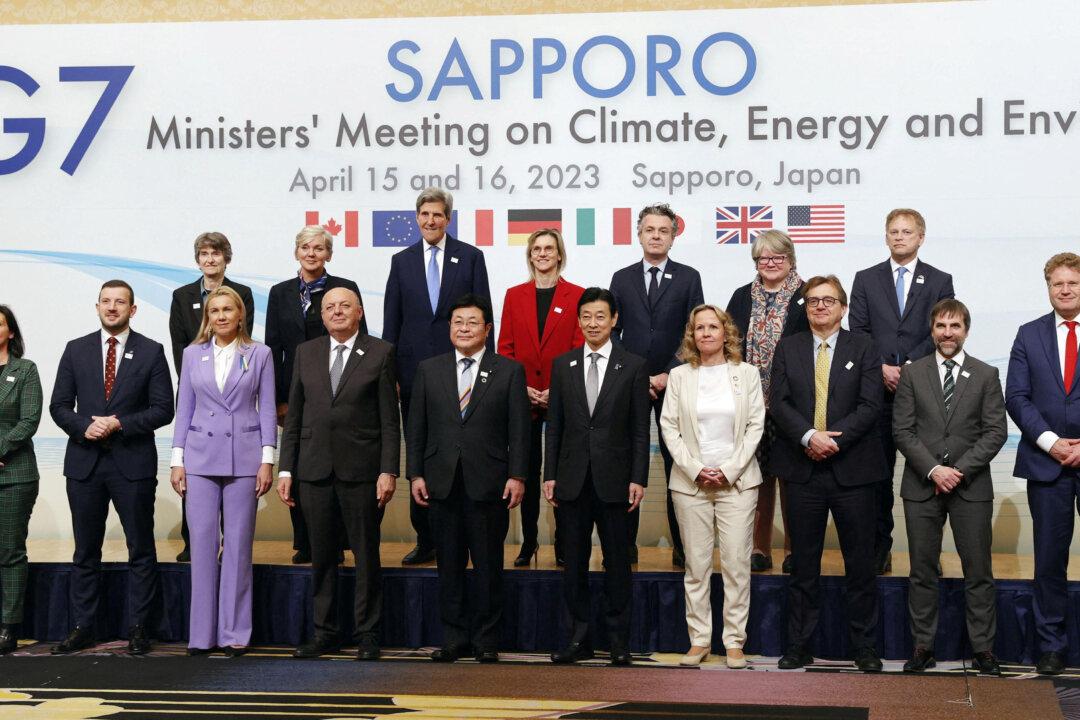 G-7 Ministers Set Big New Targets for Solar and Wind Capacity
