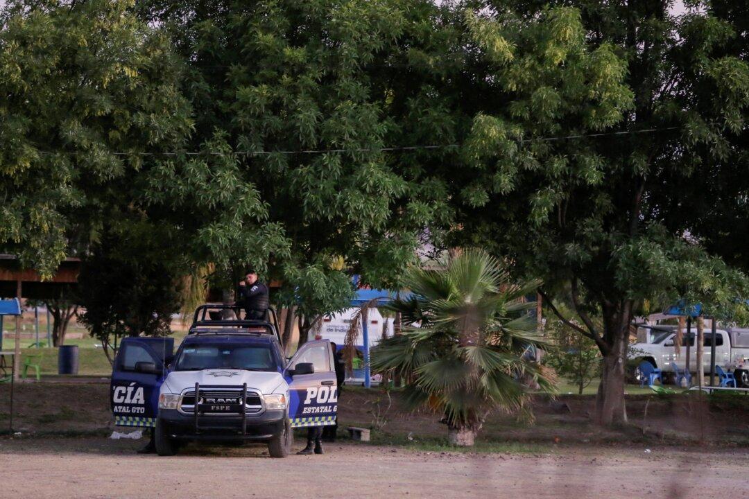 Gunmen Storm Mexican Resort, Kill 7, Including Child