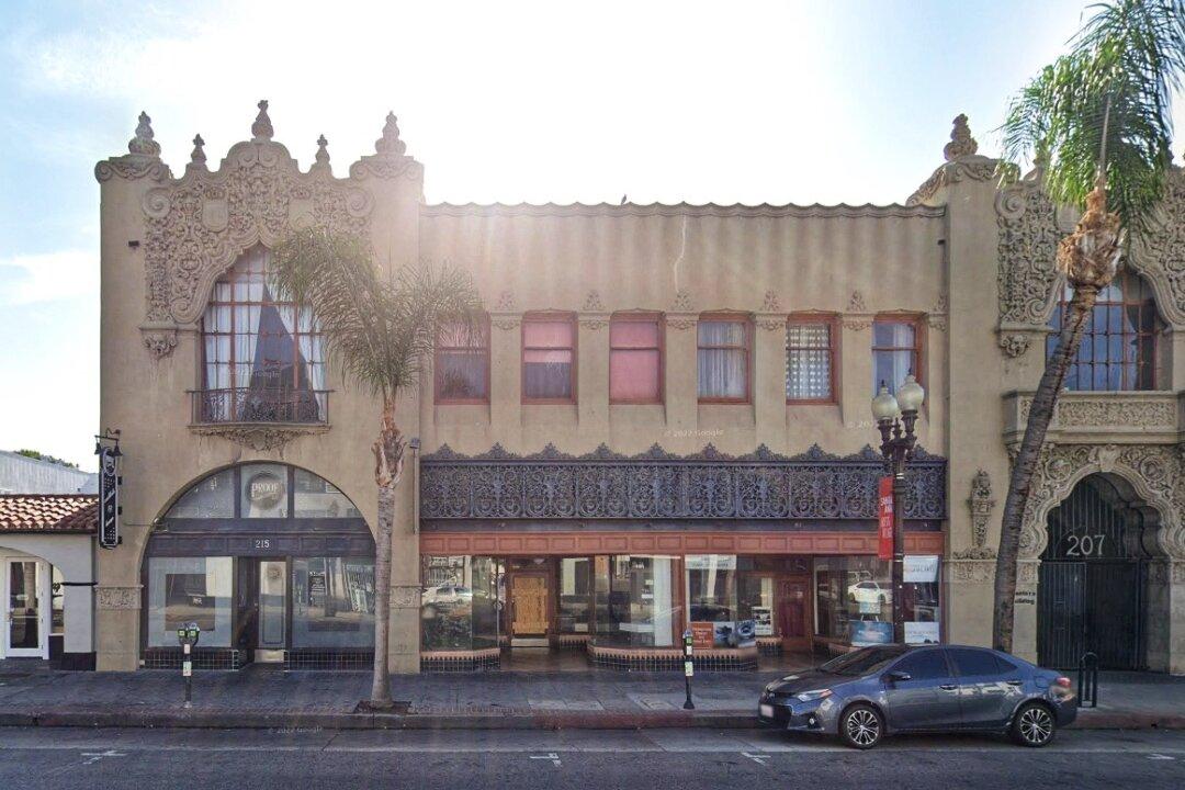 Man, 22, Arrested in Shooting at Santa Ana Bar